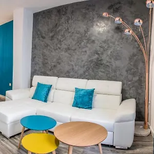 Minty Mendoza Rios Appartement